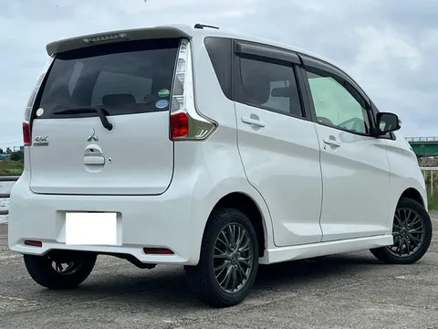 Mitsubishi eK Custom