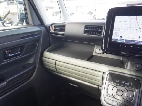 Suzuki Spacia Gear
