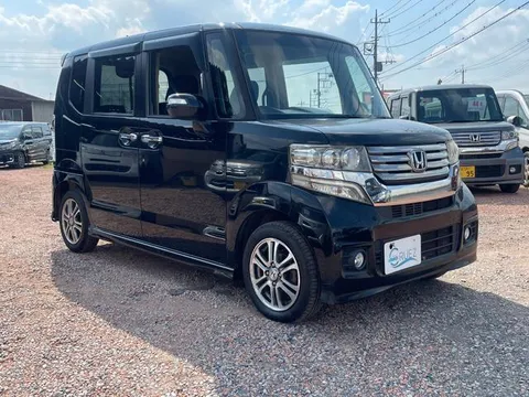 Honda N-BOX Custom