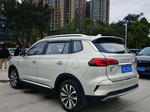 Roewe RX5