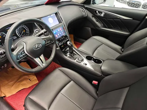 Infiniti Q50L