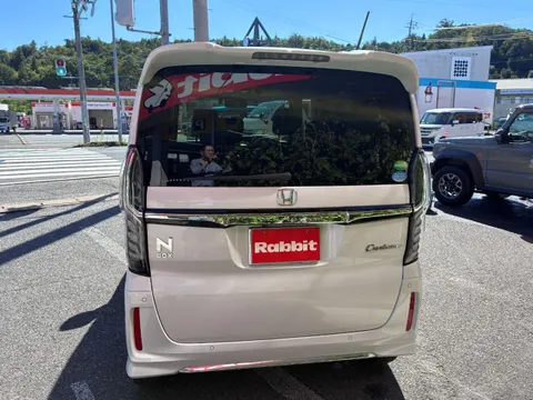 Honda N-BOX Custom