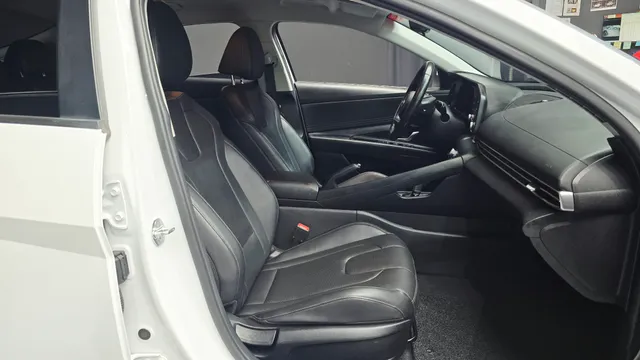 Hyundai Elantra (Avante)