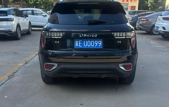 Lynk & Co 01