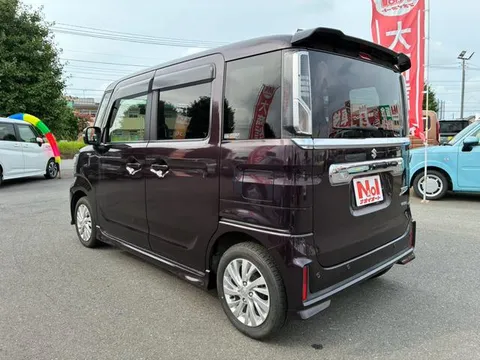 Suzuki Spacia Custom