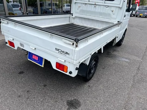 Mazda Scrum Truck