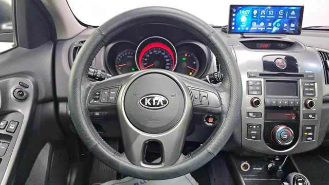Kia Cerato (Forte)
