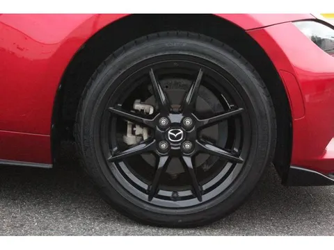Mazda MX-5 (Roadster)