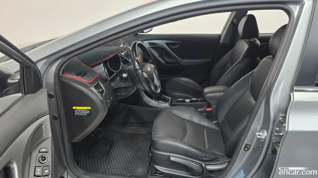 Hyundai Elantra (Avante)