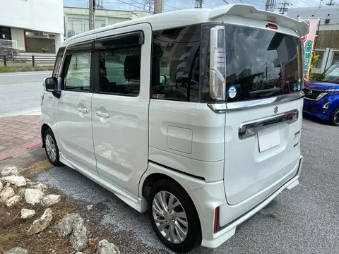 Suzuki Spacia