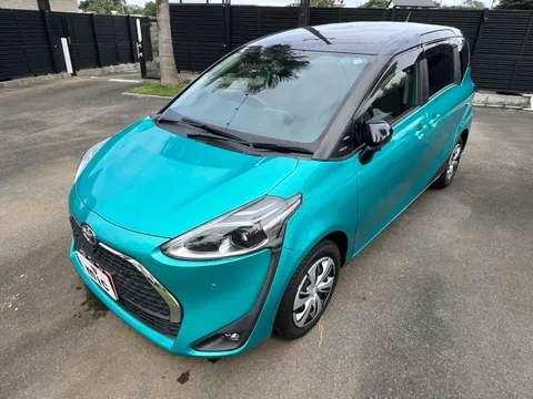 Toyota Sienta