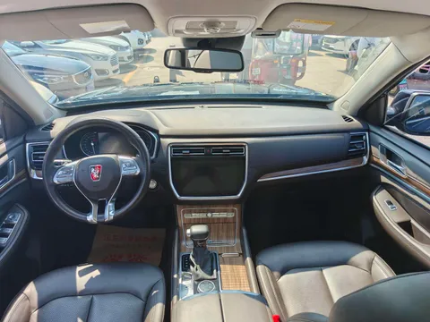 Roewe RX8