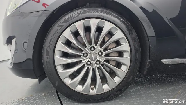 Genesis G90 (EQ900)