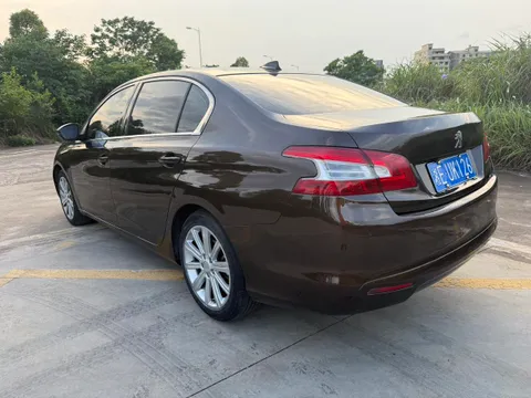 Peugeot 408