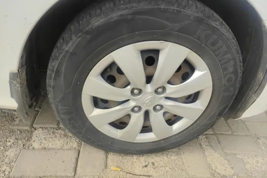 Hyundai Reina