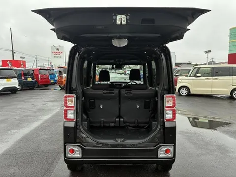 Toyota Pixis Mega