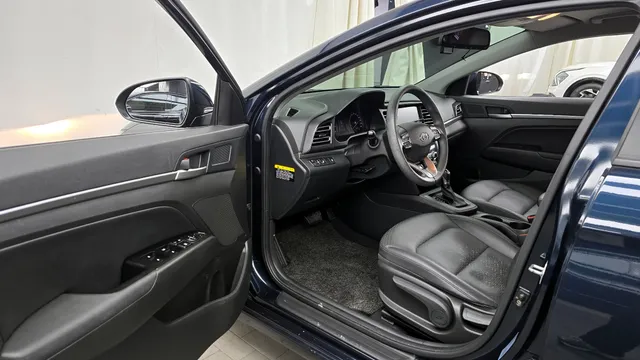 Hyundai Elantra (Avante)