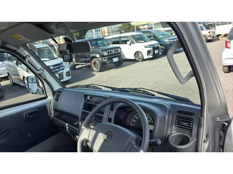 Nissan Clipper Truck