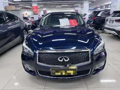 Infiniti Q70