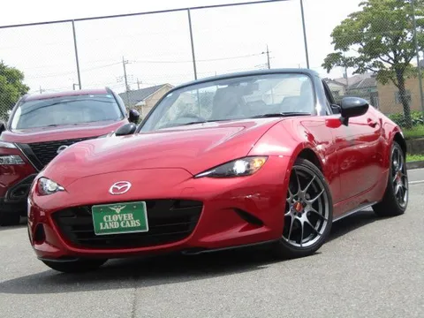 Mazda MX-5 (Roadster)