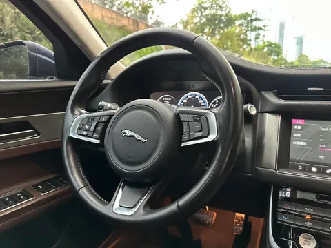 Jaguar XFL