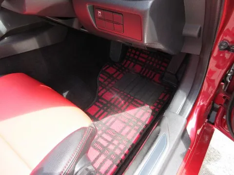 Mazda MX-5 (Roadster)