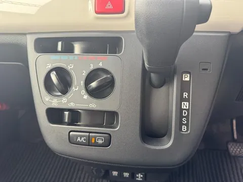 Daihatsu Mira Tocot