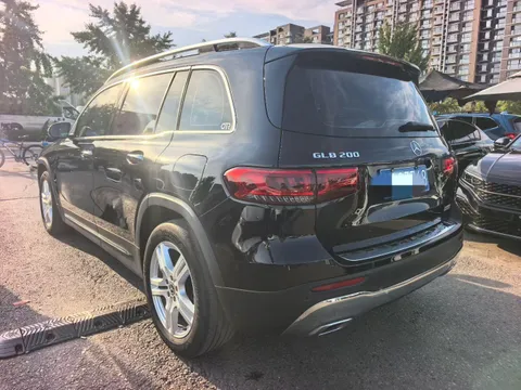 Mercedes-Benz Mercedes-Benz GLB