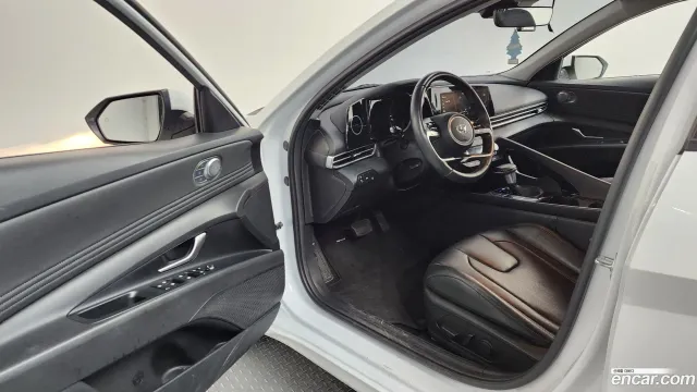 Hyundai Elantra (Avante)