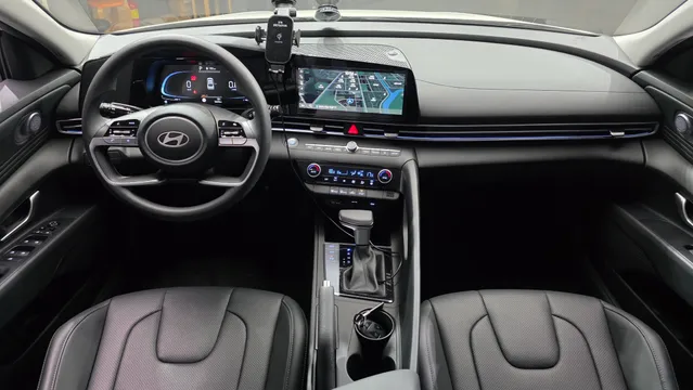 Hyundai Elantra (Avante)