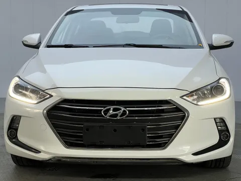 Hyundai Elantra (Avante)
