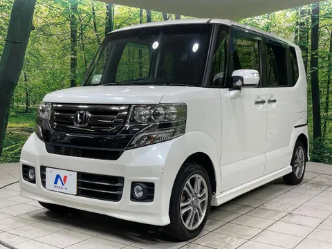 Honda N-BOX Custom