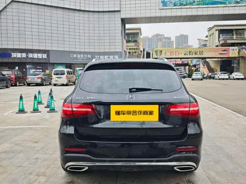 Mercedes-Benz Mercedes-Benz GLC