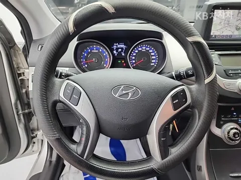 Hyundai Elantra (Avante)