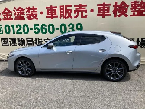 Mazda MAZDA3 Fastback