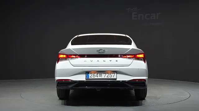 Hyundai Elantra (Avante)