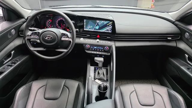 Hyundai Elantra (Avante)