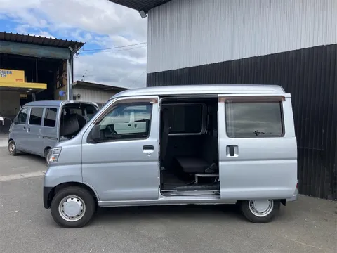 Daihatsu Hijet Cargo