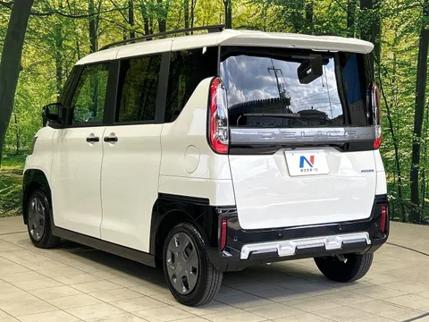 Mitsubishi Delica Mini
