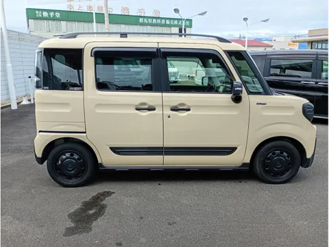 Suzuki Spacia Gear