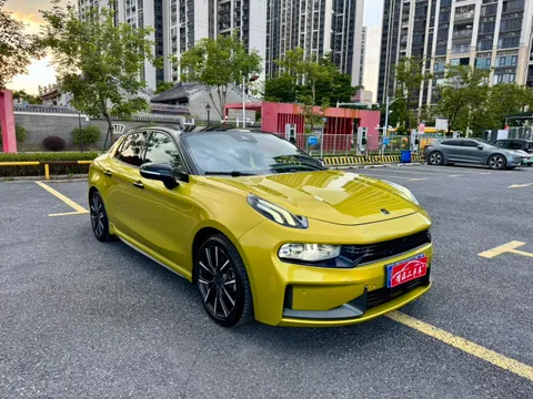 Lynk & Co 03