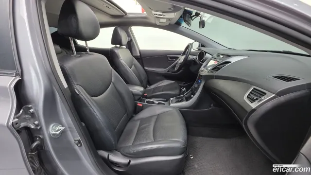 Hyundai Elantra (Avante)
