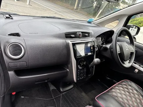 Mitsubishi eK Custom