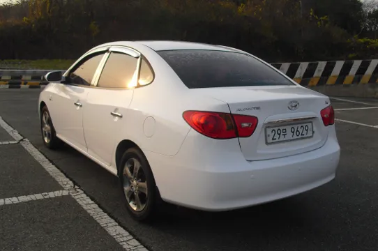 Hyundai Elantra (Avante)