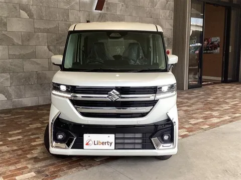 Suzuki Spacia Custom