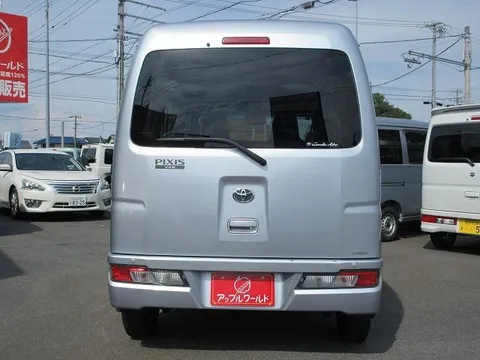 Toyota Pixis Van