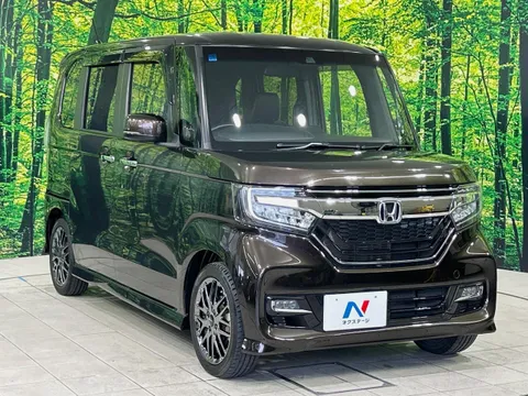 Honda N-BOX Custom