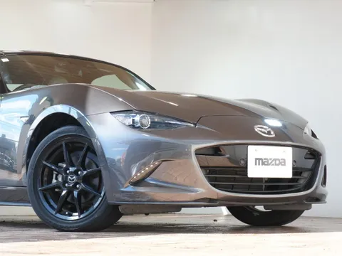Mazda MX-5 (Roadster)