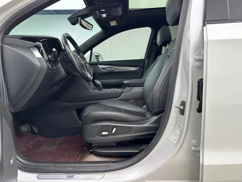 Cadillac XT6