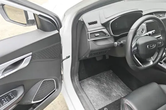Geely Binray